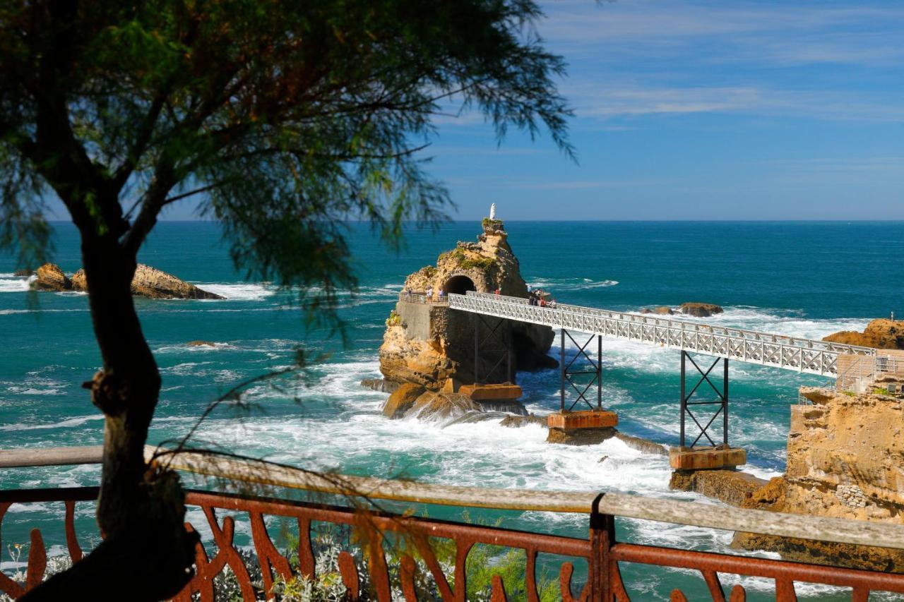 Nemea Appart Hotel Les Hauts De Milady Biarritz Exteriör bild