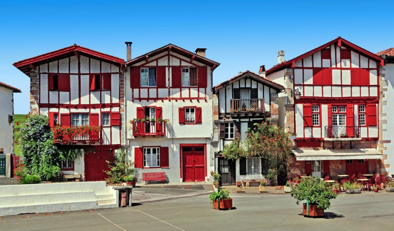 Nemea Appart Hotel Les Hauts De Milady Biarritz Exteriör bild