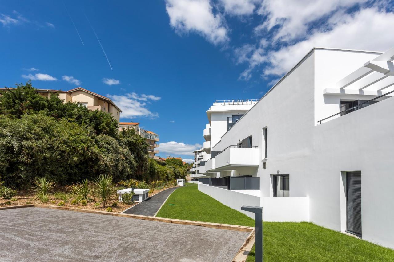 Nemea Appart Hotel Les Hauts De Milady Biarritz Exteriör bild